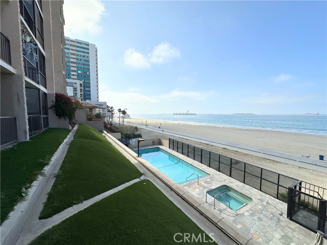 Detail Gallery Image 4 of 44 For 1750 E Ocean Bld #201,  Long Beach,  CA 90802 - 2 Beds | 2 Baths