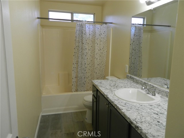 Detail Gallery Image 16 of 18 For 32945 Serena Way, Lake Elsinore,  CA 92530 - 5 Beds | 3 Baths