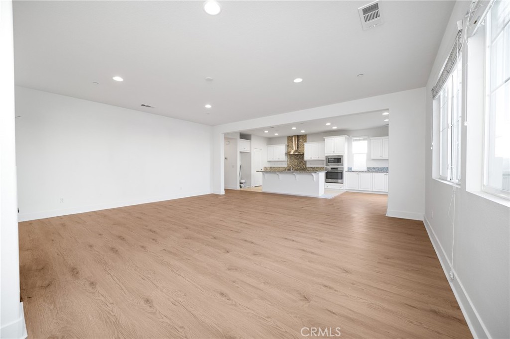 MLS #PW25269404 image #5