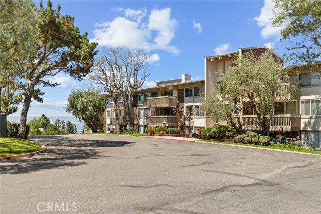 6542 Ocean Crest Drive, Rancho Palos Verdes CA: https://media.crmls.org/medias/e9af365e-fb13-46c6-b6ce-b0f910ec3aa3.jpg