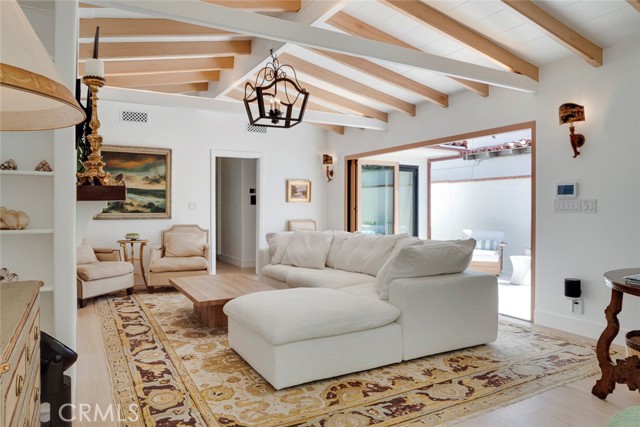 Detail Gallery Image 17 of 64 For 106 via Cordova, Newport Beach,  CA 92663 - 2 Beds | 2 Baths