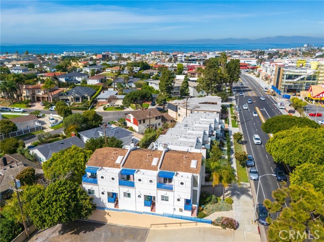 Detail Gallery Image 35 of 42 For 6146 Pacific Coast, Redondo Beach,  CA 90505 - 2 Beds | 3 Baths
