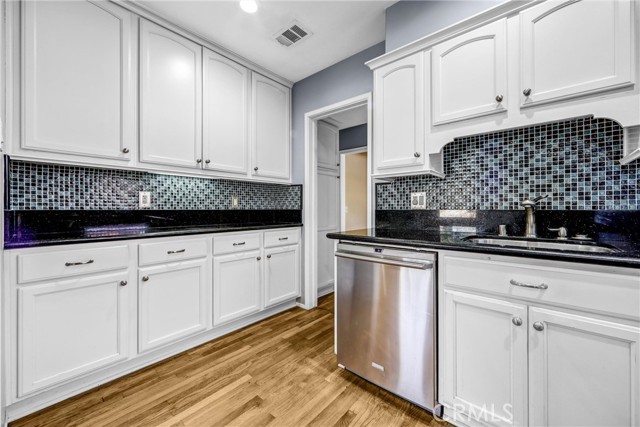 Detail Gallery Image 8 of 33 For 2032 Royal Oaks Dr, Duarte,  CA 91010 - 3 Beds | 2 Baths