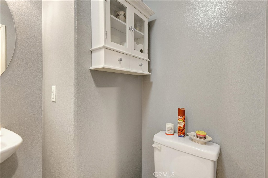 https://media.crmls.org/medias/e9b05167-93d6-4a56-a062-8ad8bb1cb093.jpg?preset=X-Large