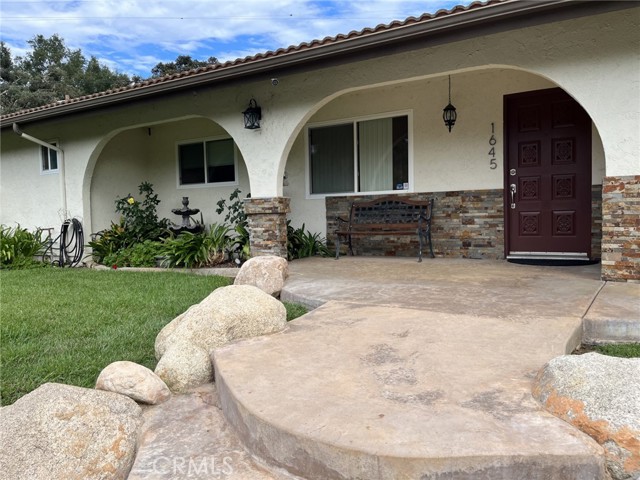 1645 Ranchwood Ln, Fallbrook, CA 92028