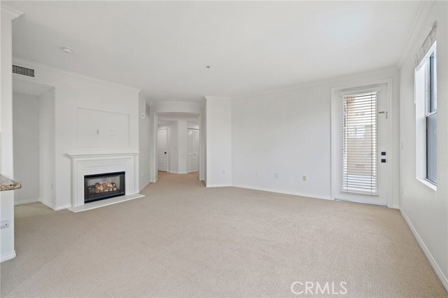 3459 Watermarke Place, Irvine CA: https://media.crmls.org/medias/e9b091af-7da9-4b3f-94a1-0b7f9585fba3.jpg