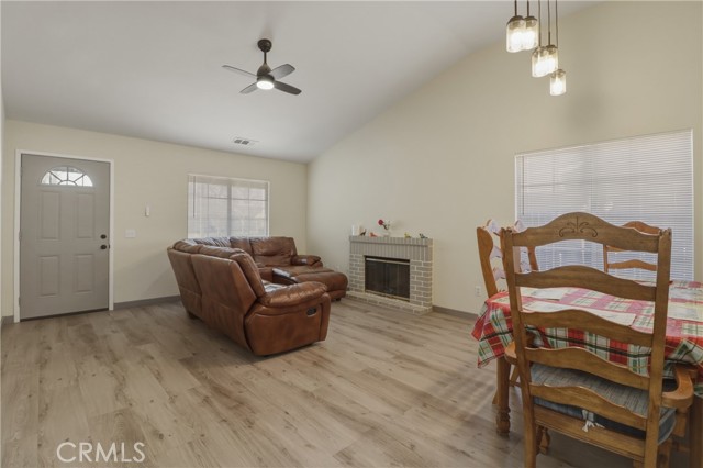 Detail Gallery Image 7 of 28 For 10736 Dove Ct, Adelanto,  CA 92301 - 3 Beds | 2 Baths