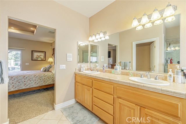 Image 28 of 72 For 2534 Desert Rose Drive