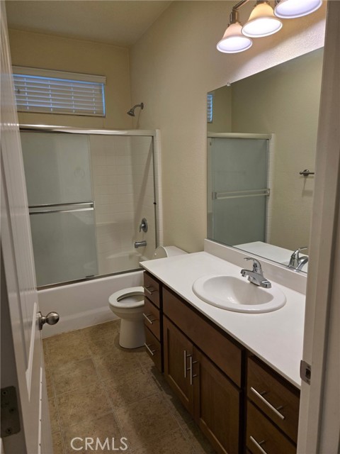 Detail Gallery Image 5 of 7 For 1442 Dynes, Merced,  CA 95348 - 4 Beds | 2 Baths