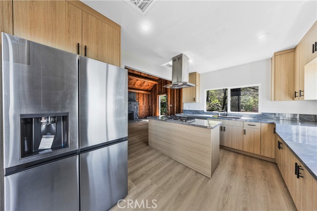 2 Bed Home for Sale in Lake Arrowhead, California