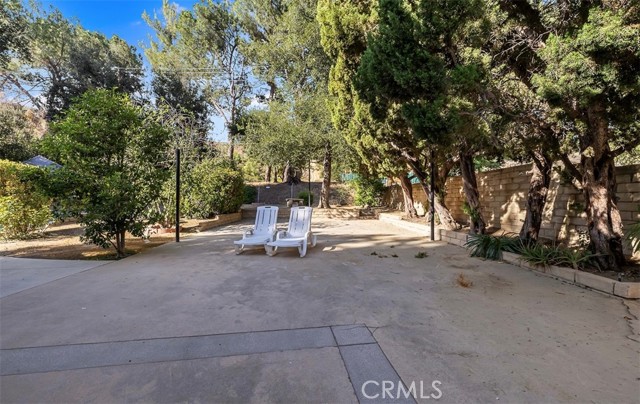 5340 Edgeware Drive, Calabasas CA: https://media.crmls.org/medias/e9b323b0-a9ed-44fc-8f38-c012327a3573.jpg
