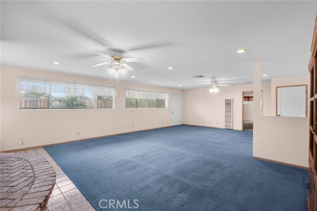 Detail Gallery Image 7 of 37 For 1529 E Avenue Q6, Palmdale,  CA 93550 - 4 Beds | 2 Baths