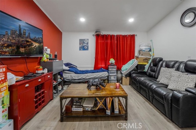 Detail Gallery Image 10 of 31 For 1855 E Riverside Dr #110,  Ontario,  CA 91761 - 3 Beds | 2 Baths