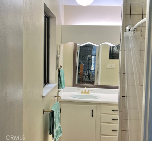 10431 Edgewater Drive, Kelseyville CA: https://media.crmls.org/medias/e9b65c73-3164-4e1e-b382-50bff2b50dbc.jpg