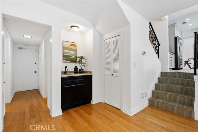 Detail Gallery Image 22 of 45 For 651 N Sunnyslope Ave, Pasadena,  CA 91107 - 5 Beds | 3 Baths