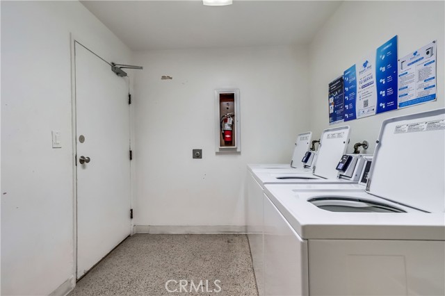 5585 E Pacific Coast, Long Beach CA: https://media.crmls.org/medias/e9b74c5b-7200-4201-baea-bb2a123bffb9.jpg