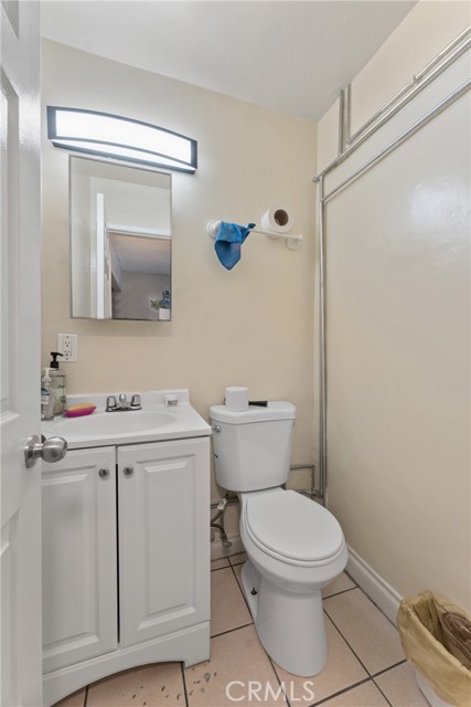 Detail Gallery Image 18 of 38 For 6118 S Main, Los Angeles,  CA 90003 - 6 Beds | 3/2 Baths