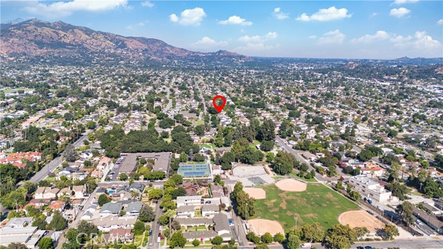552 E Mountain View Avenue, Glendora CA: https://media.crmls.org/medias/e9b82c1f-add7-4ce9-89dd-b6def888ff4b.jpg