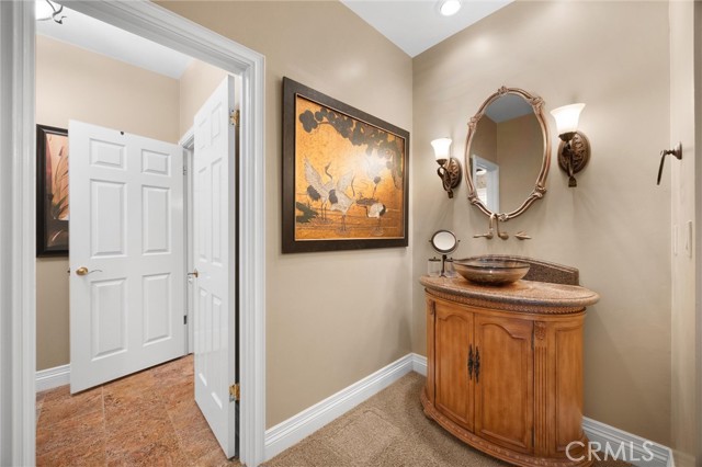 Detail Gallery Image 39 of 72 For 8905 Saint Cloud Ln, Bakersfield,  CA 93311 - 4 Beds | 4/1 Baths