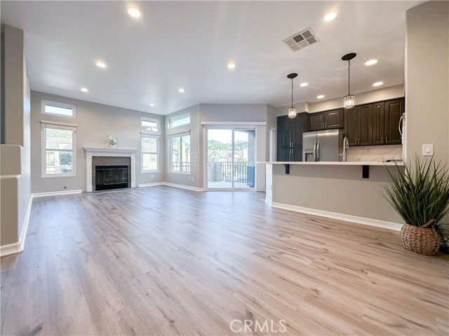 1012 S Country Glen Way, Anaheim CA: https://media.crmls.org/medias/e9b96cda-ec35-4652-852b-c69d46b3685b.jpg
