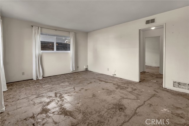 Detail Gallery Image 5 of 42 For 9452 Litchfield, Huntington Beach,  CA 92646 - 2 Beds | 1 Baths