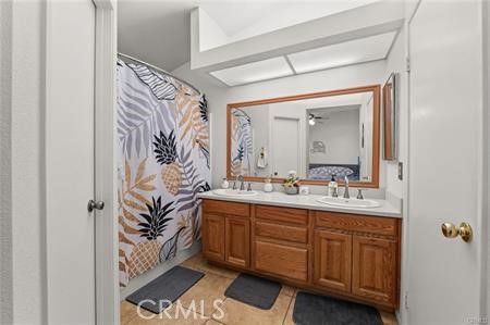 https://media.crmls.org/medias/e9b9a53c-a1e5-4492-98ae-dd1fc5045a50.jpg?preset=X-Large