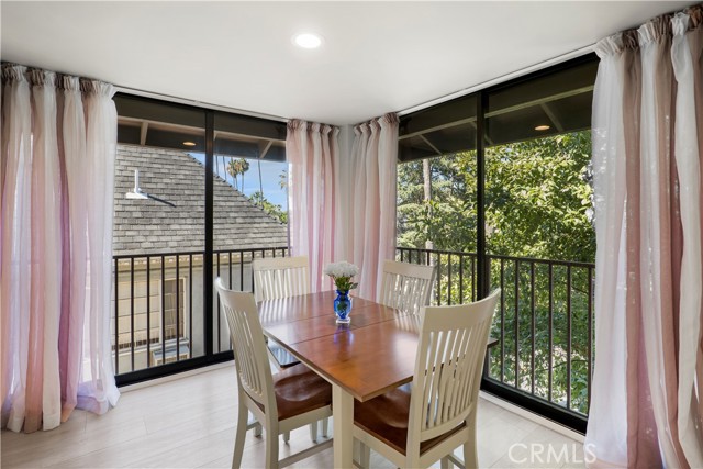 Detail Gallery Image 9 of 65 For 1422 N Central Ave #8,  Glendale,  CA 91202 - 3 Beds | 2 Baths