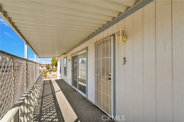 Detail Gallery Image 7 of 30 For 13393 Mariposa Rd. #53,  Victorville,  CA 92392 - 2 Beds | 2 Baths