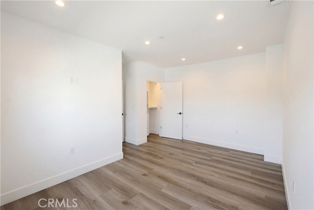 Detail Gallery Image 14 of 18 For 21721 Hart, Canoga Park,  CA 91303 - 3 Beds | 2 Baths