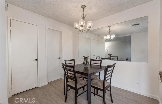 Detail Gallery Image 13 of 27 For 7301 Lennox Ave #D10,  Van Nuys,  CA 91405 - 2 Beds | 1/1 Baths