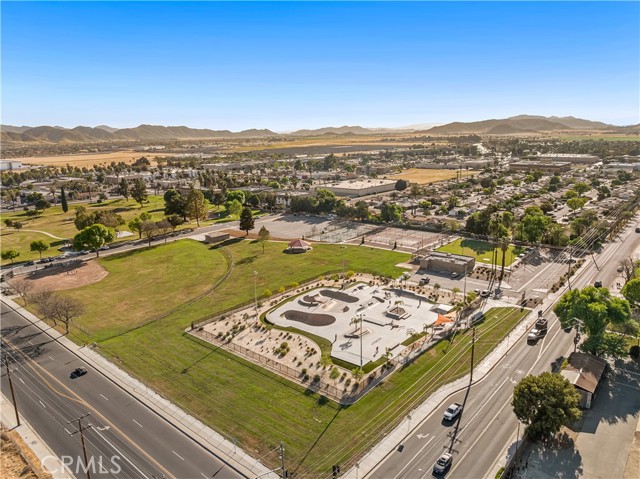 Detail Gallery Image 5 of 37 For 1931 Calle Arboleda, Hemet,  CA 92545 - 2 Beds | 1 Baths