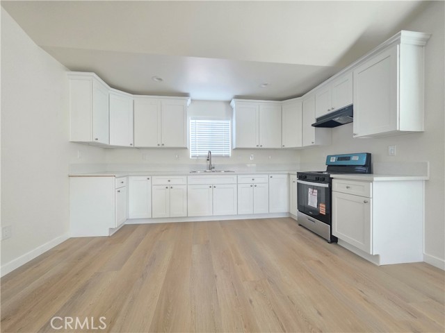 Detail Gallery Image 4 of 19 For 7315 Ensign, Sun Valley,  CA 91352 - 3 Beds | 2 Baths