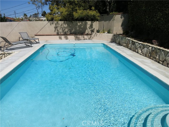 Detail Gallery Image 8 of 21 For 253 Vista Del Parque, Torrance,  CA 90277 - 5 Beds | 3 Baths