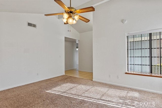 Detail Gallery Image 4 of 28 For 22230 Bogie Street, Tehachapi,  CA 93561 - 3 Beds | 2 Baths