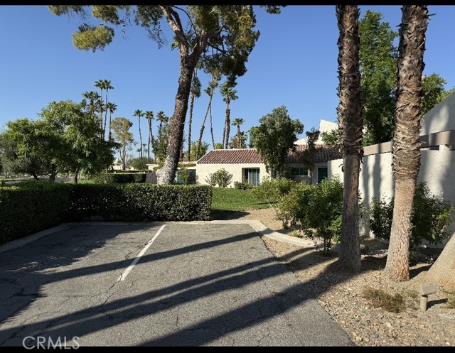 Detail Gallery Image 10 of 12 For 35056 Mission Hills Dr, Rancho Mirage,  CA 92270 - 2 Beds | 1/1 Baths