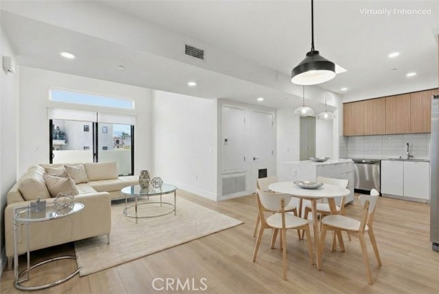 Front Image Thumbnail for CRSR25269560