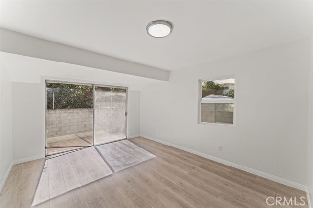 Detail Gallery Image 29 of 32 For 14722 Strathern, Panorama City,  CA 91402 - 5 Beds | 3 Baths