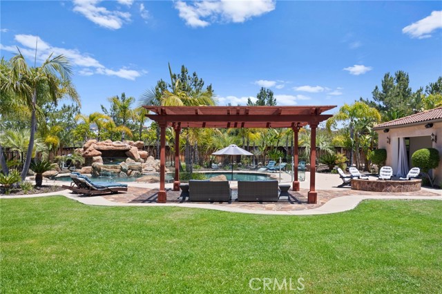 15020 Applewood Court, San Diego CA: https://media.crmls.org/medias/e9be4025-11a5-4383-a06f-fa80775158b3.jpg