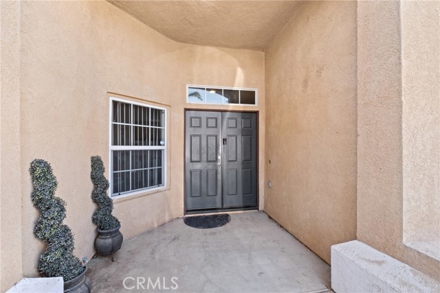 Detail Gallery Image 2 of 25 For 13166 Four Hills Way, Victorville,  CA 92392 - 4 Beds | 2/1 Baths