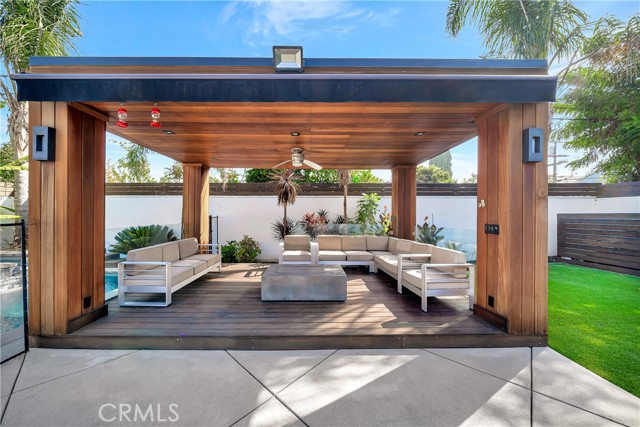 5622 Katherine, Sherman Oaks CA: https://media.crmls.org/medias/e9bed264-282d-47f5-abd7-efd5d62b605c.jpg