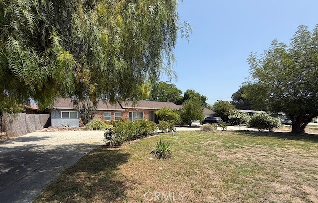 984 E Lynwood Drive