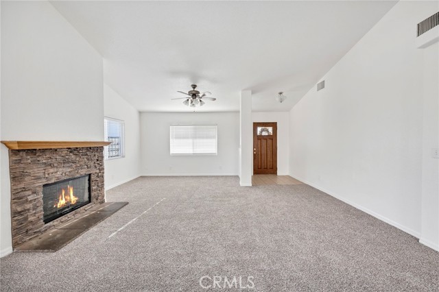 Detail Gallery Image 10 of 44 For 1230 Shellie Ln, Hemet,  CA 92543 - 3 Beds | 2 Baths