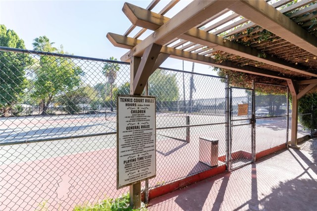 Detail Gallery Image 36 of 38 For 9000 Vanalden Ave #117,  Northridge,  CA 91324 - 3 Beds | 3 Baths