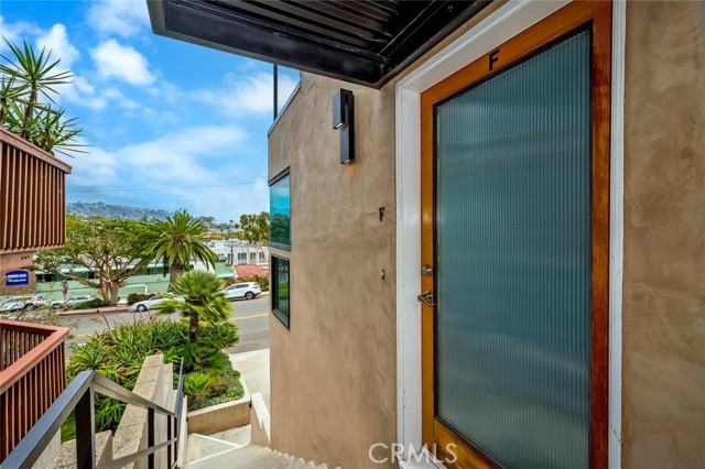 Detail Gallery Image 5 of 41 For 174 Cliff Dr #F,  Laguna Beach,  CA 92651 - 2 Beds | 2 Baths