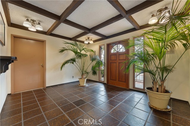 Detail Gallery Image 2 of 33 For 11337 Nebraska Ave #305,  Los Angeles,  CA 90025 - 2 Beds | 2 Baths