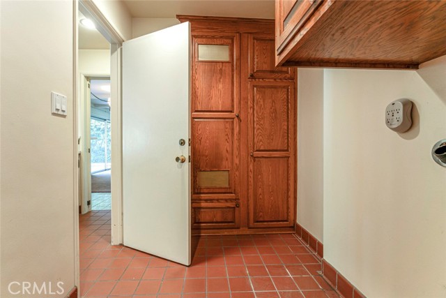 1558 Hillcrest Avenue, Glendale CA: https://media.crmls.org/medias/e9c07b71-9894-468f-ad40-918493622ede.jpg