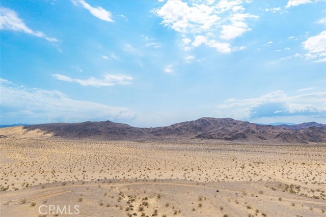 67859 Valle Vista Road, 29 Palms CA: https://media.crmls.org/medias/e9c083dc-2f42-4063-8b62-279f04310f47.jpg