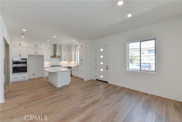 Detail Gallery Image 8 of 39 For 162 Pattern, Irvine,  CA 92618 - 4 Beds | 3 Baths