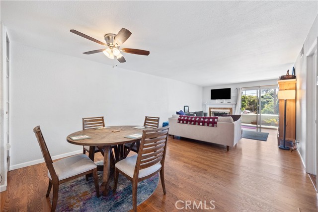 1919 E Beverly Way, Long Beach CA: https://media.crmls.org/medias/e9c1167c-9f98-410b-aad1-93b4f401e6a5.jpg