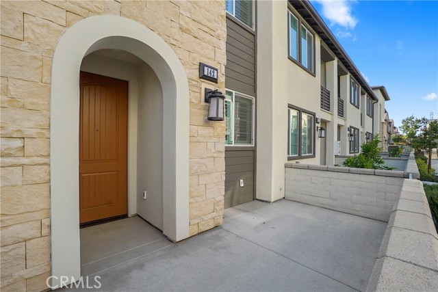 3625 E Delight Paseo, Ontario CA: https://media.crmls.org/medias/e9c1c6d0-11f8-42be-9ba4-bf5c27e3cd8b.jpg